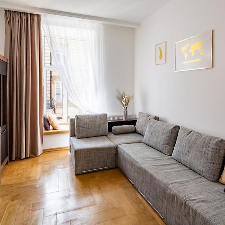 Three Bedroom Apartment On Rynok Square Lvov Exteriér fotografie